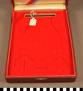 Thumbnail of Box Insert for Order of Civil Merit - Mugunghwa Award (1977.01.0334G)