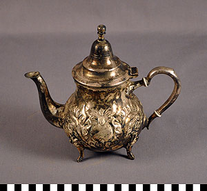 Thumbnail of Teapot (1977.01.0360)