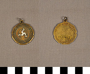 Thumbnail of Membership Medal: Greater New York Neighborhood Athletic Association (1977.01.0607)
