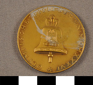 Thumbnail of Commemorative Medal: Olympische Spiele Berlin (1936) (1977.01.0704A)