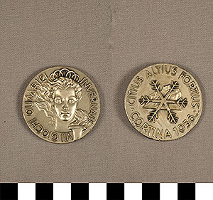 Thumbnail of Olympic Commemorative Medallion: "VII Giochi Olimpici Invernali" (1977.01.0731)