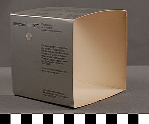 Thumbnail of Commemorative Puzzle Slipcase for XX Summer Olympics in Munich (1977.01.0890B)