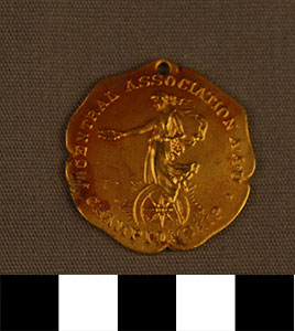 Thumbnail of Medal:  Central Association A.A.U., Discus Throw (1977.01.1763)