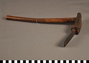 Thumbnail of Adze (2013.05.0038)