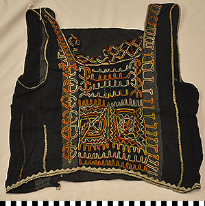 Thumbnail of Woman’s Shirt (2013.05.0411)