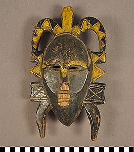 Thumbnail of Mask (2013.05.1191)