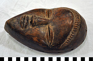 Thumbnail of Mask (2013.05.1938)