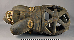 Thumbnail of Mask (2013.05.1944)
