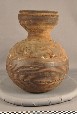 Thumbnail of Pot (2014.03.0231)