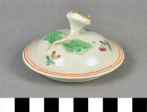 Thumbnail of Lid For Teapot (1948.04.0001B)
