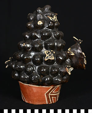 Thumbnail of Beehive Effigy (1997.15.0503)
