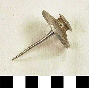 Thumbnail of Woman’s Earring (2013.05.1419B)