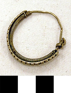 Thumbnail of Earring (2013.05.1436B)