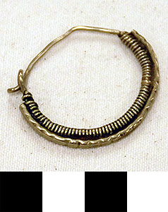 Thumbnail of Earring (2013.05.1436C)