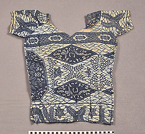 Thumbnail of Woman’s Blouse (2014.03.0266)