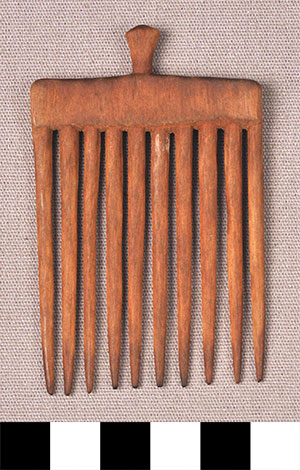 Thumbnail of Ngisilet, Comb (2014.03.0629A)