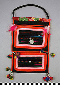 Thumbnail of Purse (1900.26.0005)