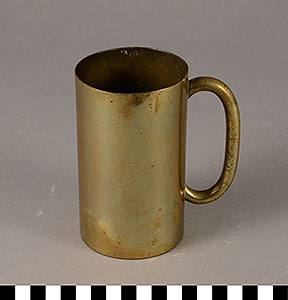 Thumbnail of Mug (1900.27.0012)