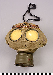 Thumbnail of Gas Mask (1900.83.0015A)