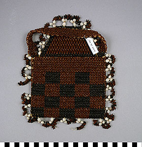 Thumbnail of Purse (1901.03.0004)