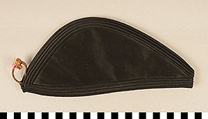 Thumbnail of Clothing or textile object  (1901.07.0009)