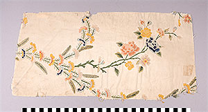 Thumbnail of Material Sample: Cloth Fragment (1925.02.0108)