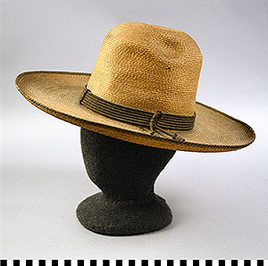 Thumbnail of Hat (1942.02.0006)