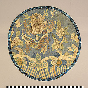 Thumbnail of Mandarin Rank Badge (1944.03.0032)
