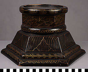Thumbnail of Vase Stand (1995.12.0003B)