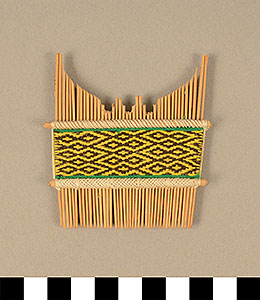 Thumbnail of Comb (2000.01.0115B)