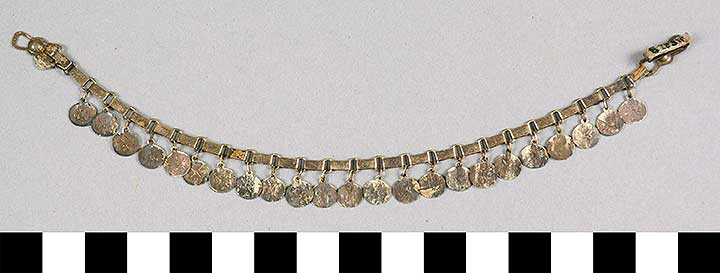 Thumbnail of Miniature Head Ornament (Trarilonco) (2001.05.0082B)