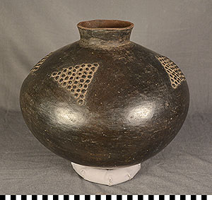 Thumbnail of Beer Pot (2005.01.0055)