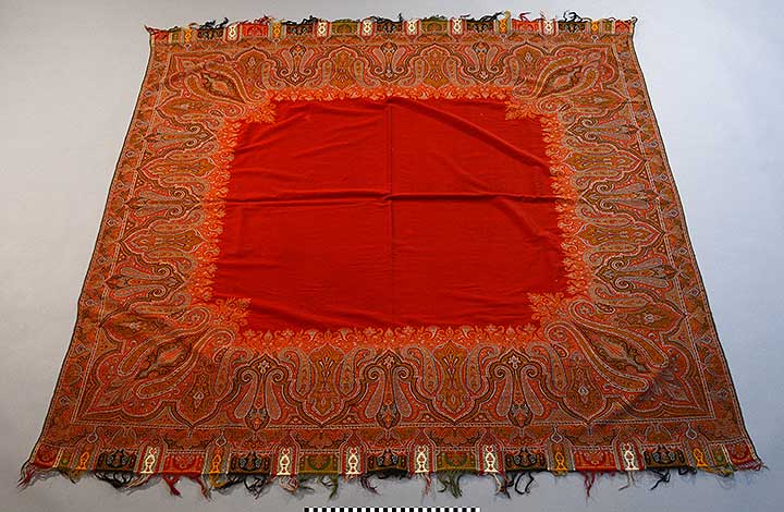 Thumbnail of Shawl (1940.07.0012)