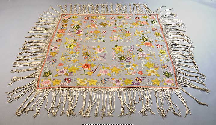 Thumbnail of Shawl (1940.07.0014)