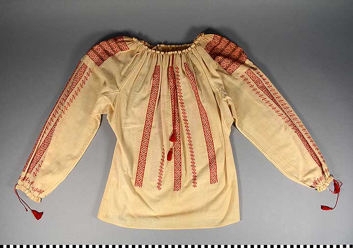 Thumbnail of Blouse (1969.18.0001)