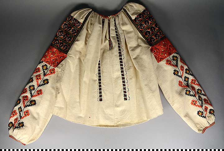 Thumbnail of Blouse (1969.18.0003)