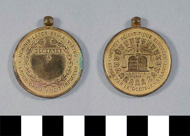 Thumbnail of Medal: Gilt Scientific Institute (1971.15.2902)