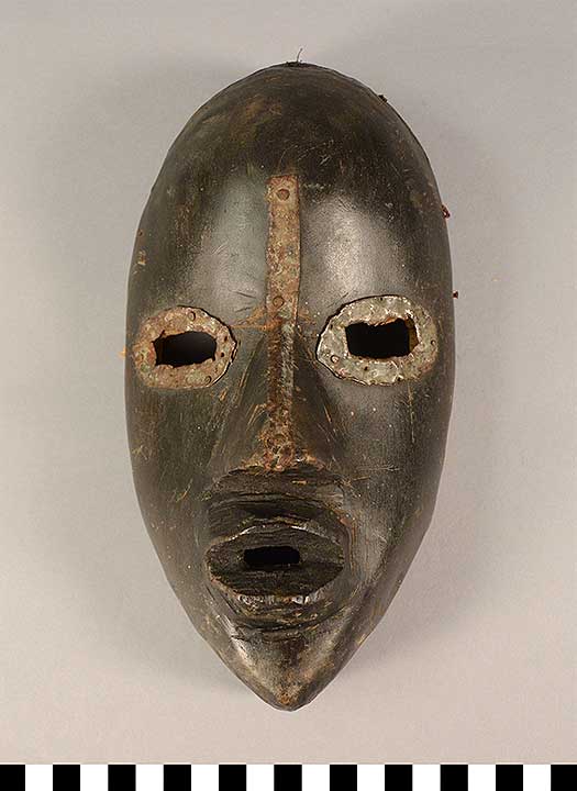 Thumbnail of Mask  (1990.10.0040)