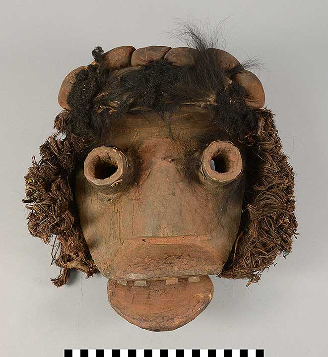 Thumbnail of Mask with Movable Jaw (1990.10.0047)