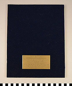 Thumbnail of Commemorative Medal Case (Removable Back) ()