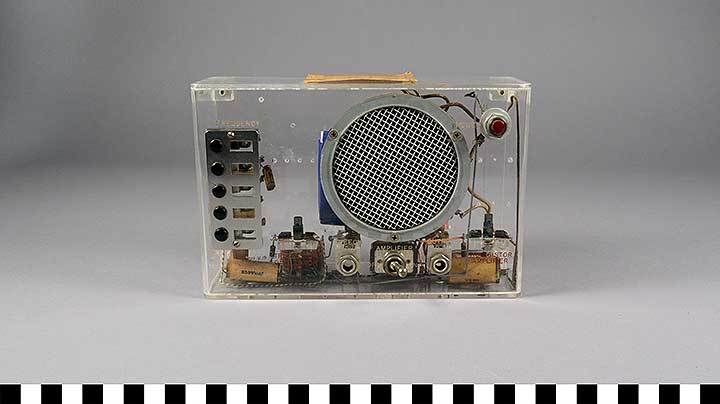 Thumbnail of Bardeen Transistor Music Box ()