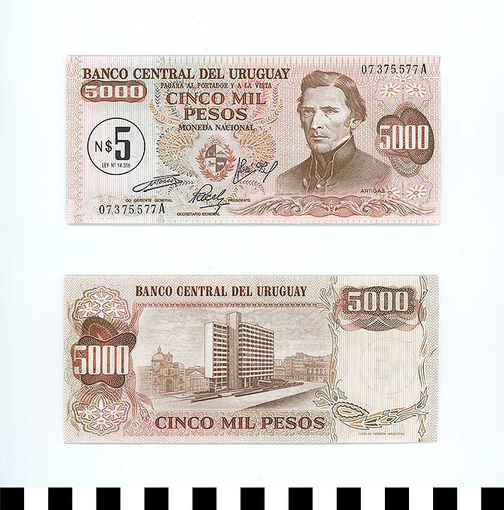 Thumbnail of Bank Note: Uruguay, 5 New Pesos on 5,000 Pesos (1992.23.2279)
