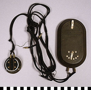 Thumbnail of Acousticon Hearing Aid (1993.18.0135)