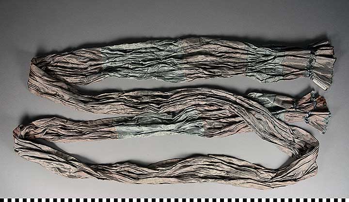 Thumbnail of Scarf ()