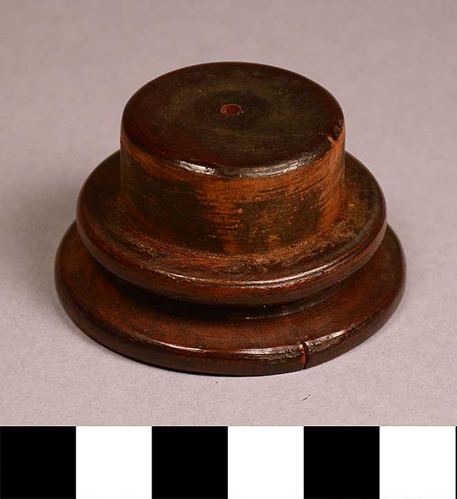 Thumbnail of Perfume Holder Lid (1999.13.0006C)
