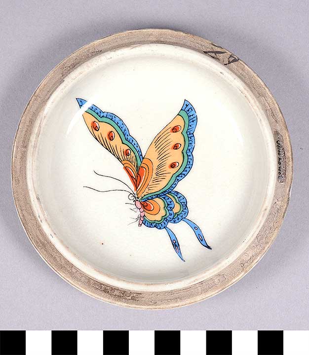 Thumbnail of Vermillion Container (2001.04.0019A)