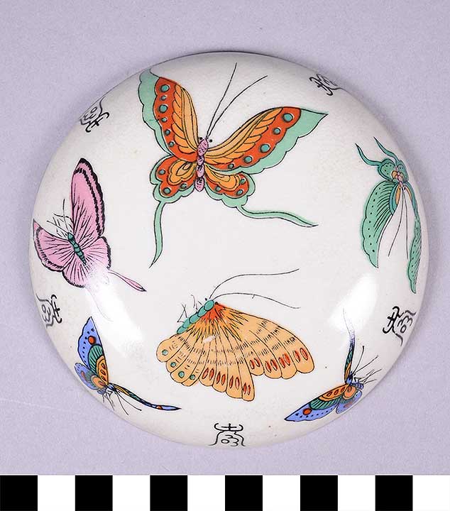 Thumbnail of Vermillion Container Lid (2001.04.0019B)