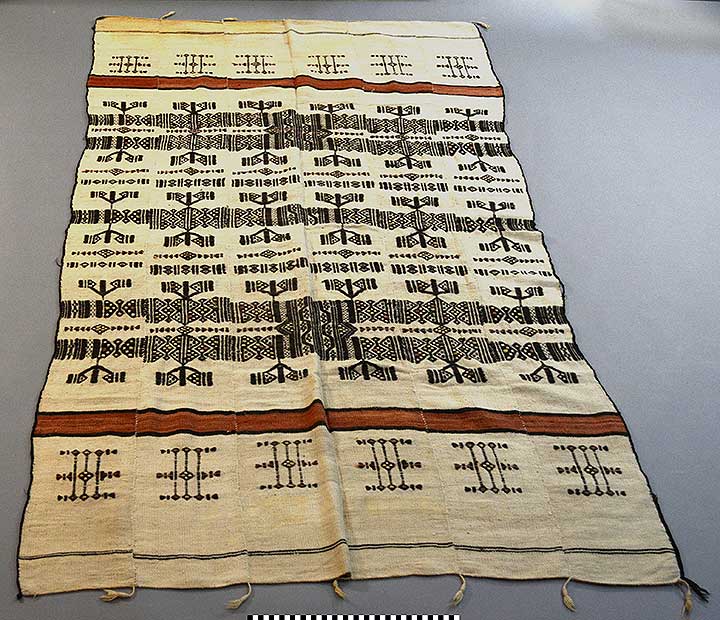 Thumbnail of Blanket (2012.08.0094)