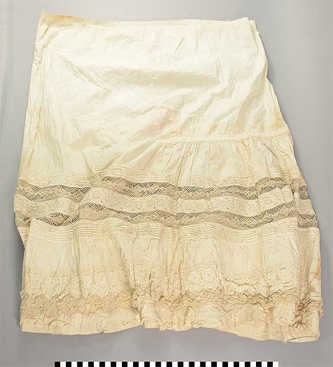 Thumbnail of Skirt (2016.01.0001)