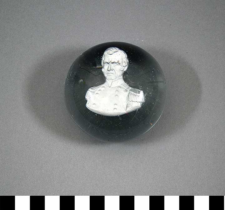 Thumbnail of Sulphide Paperweight (2017.06.0069)